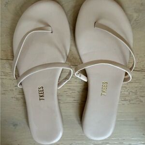 TKEES Women's leather Sarit style- blush color- size 6. Brand new without box.
